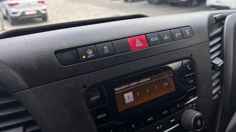 Iveco Nuovo DAILY 22 35C 2.3 PL-RG Cabinato CON SPONDA IDRAULICA