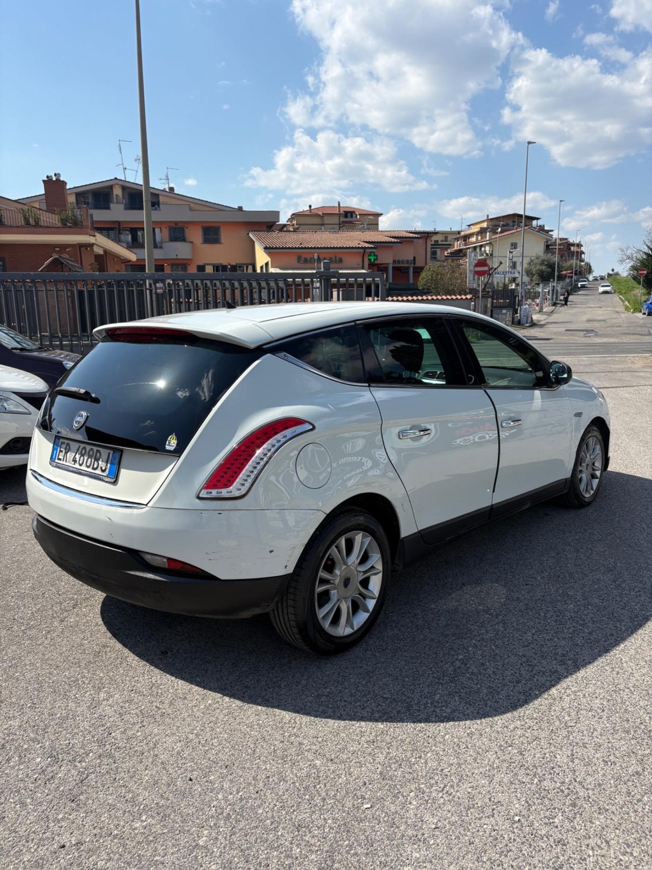 Lancia Delta 1.6 MJT DPF Gold