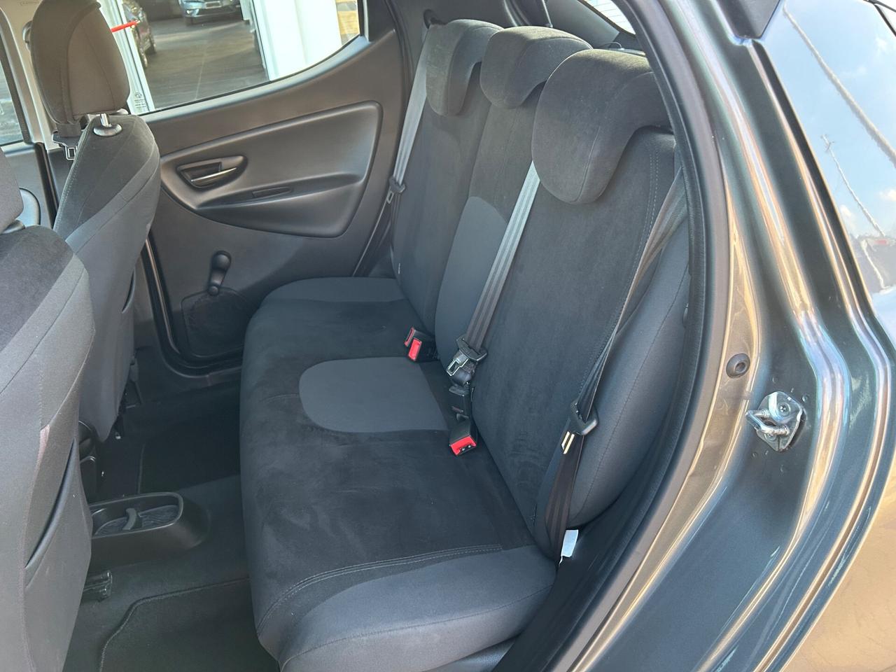 Lancia Ypsilon 1.2 69 CV 5 porte S&S Platinum