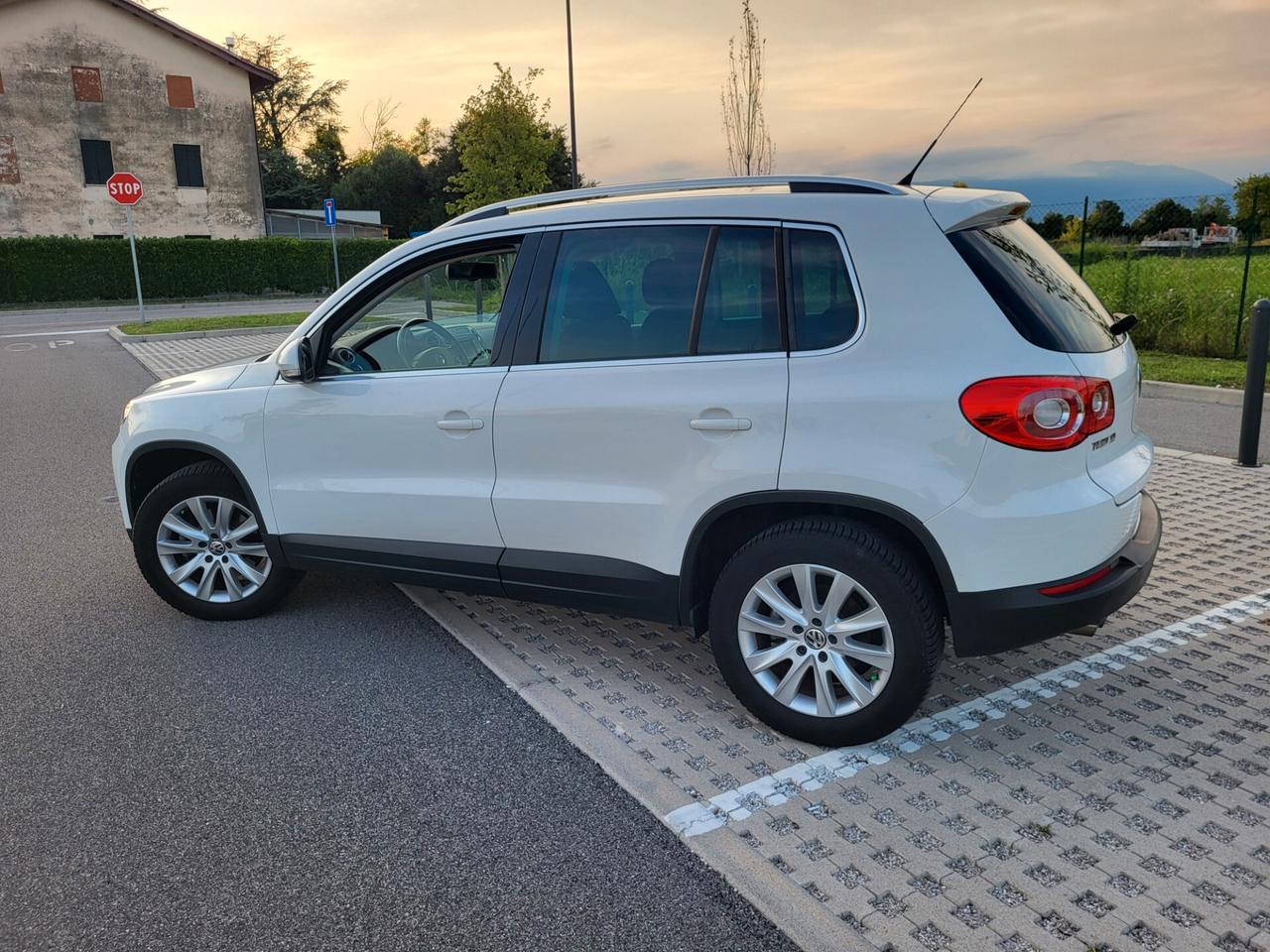 Volkswagen Tiguan 2.0 16V TDI DPF Sport & Style (18°)