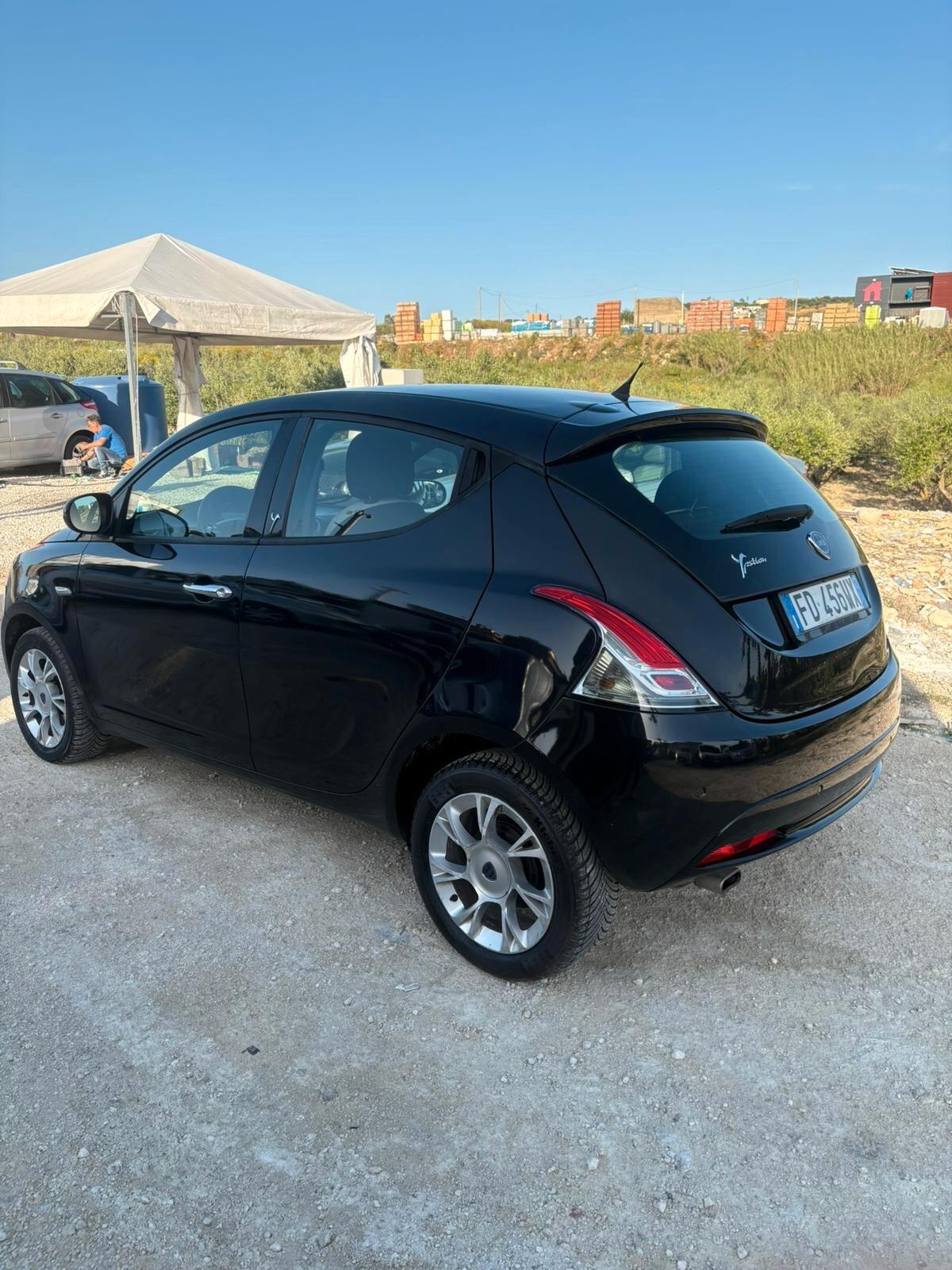 Lancia Ypsilon 1.3 MJT 16V 95 CV 5 porte S&S Gold
