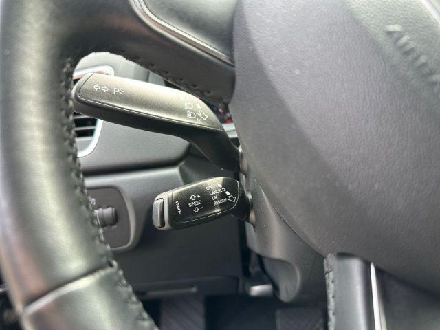 AUDI Q3 2.0 TDI 150 CV Business