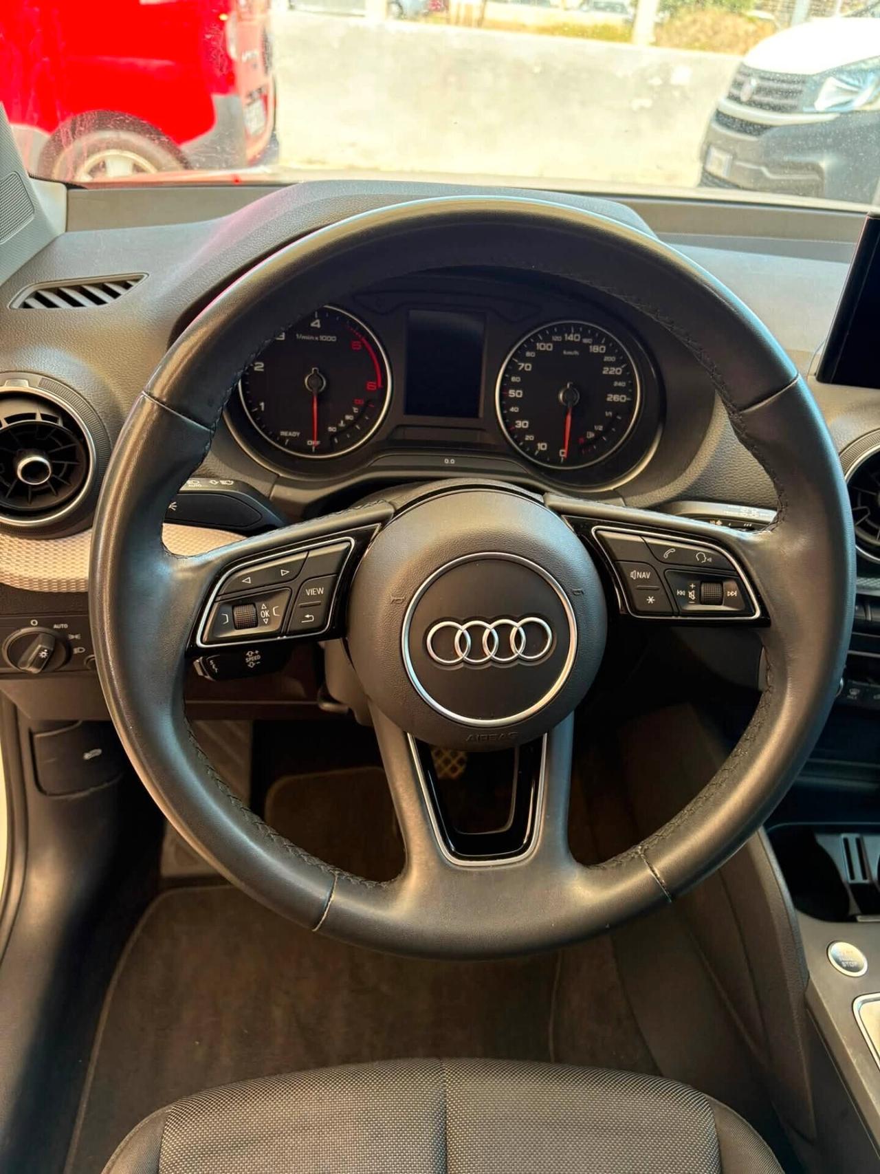 Audi Q2 30 TDI S tronic Business Advanced