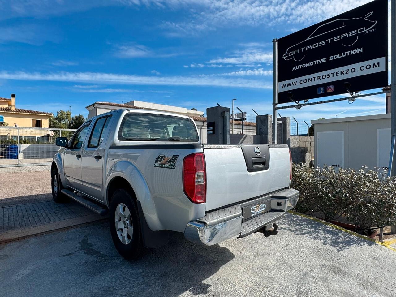 NISSAN NAVARA DOUBLE CAB -GANCIO TRAINO