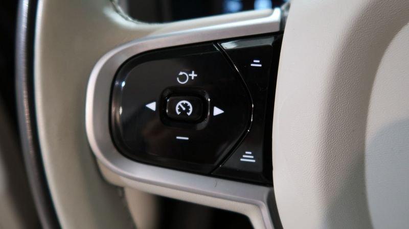 Volvo XC90 Plug-In Hybrid T8 AWD Plug-in 7p R. Inscr. Expr.