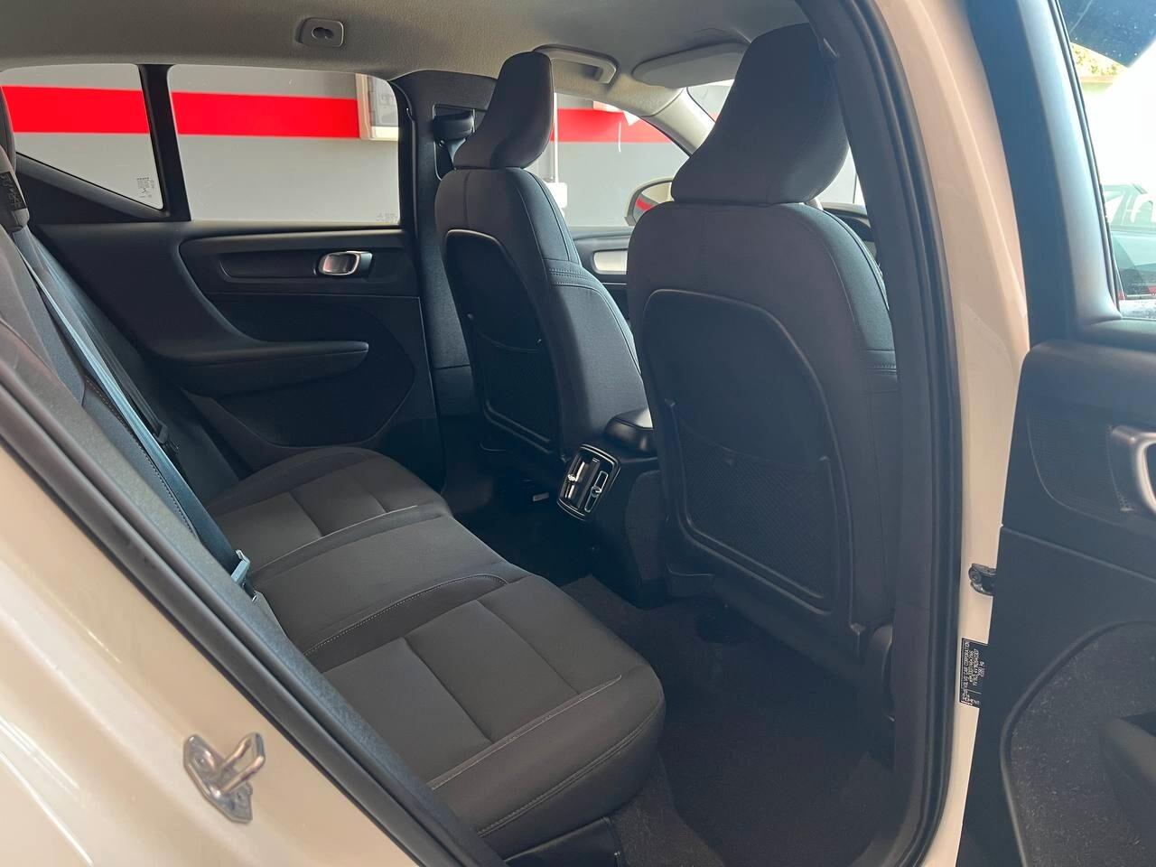 Volvo XC40 T2 Momentum Core