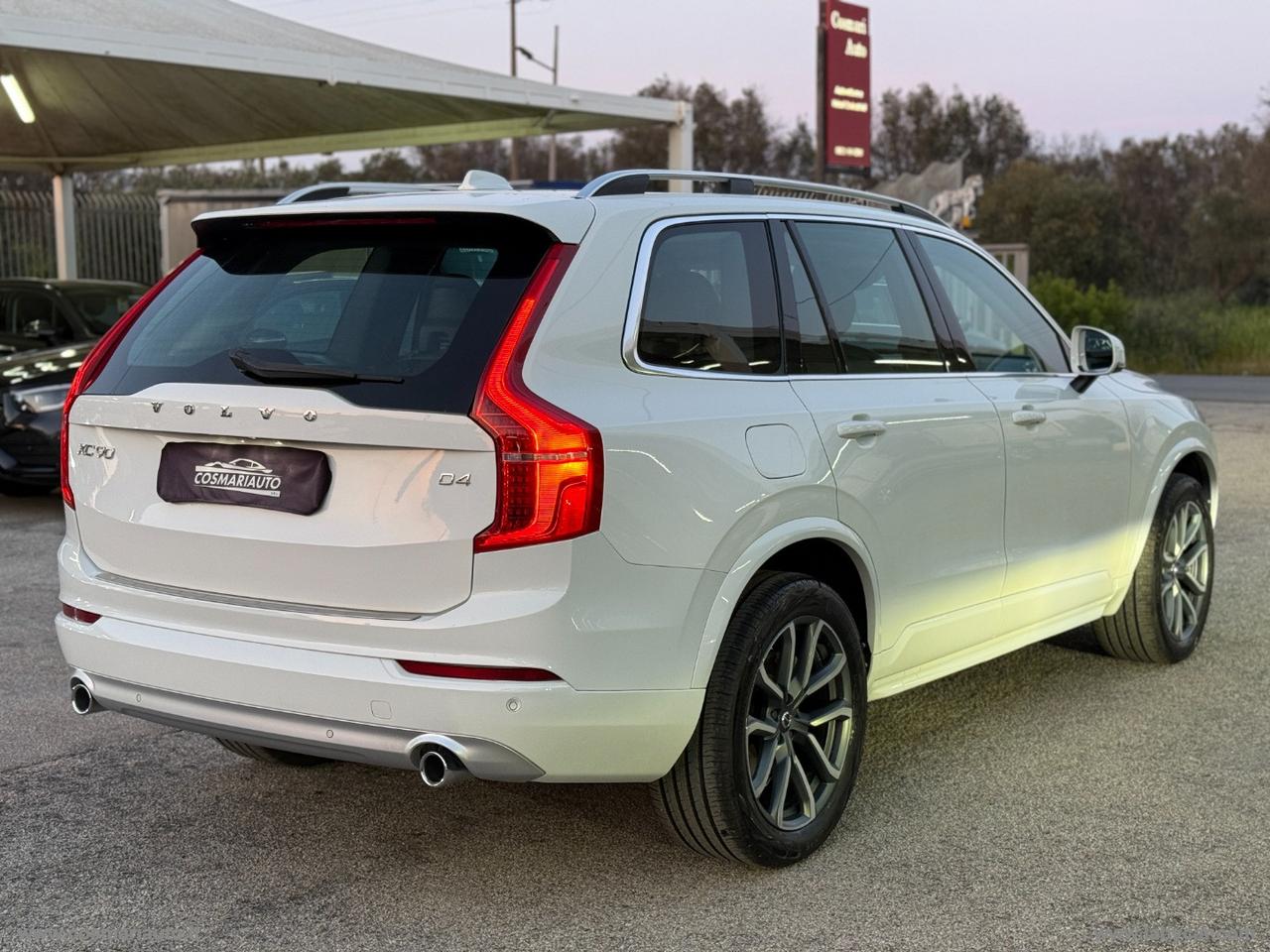 VOLVO XC90 D4 Geartronic Momentum N1