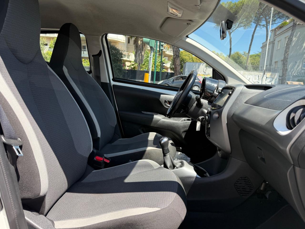 Toyota Aygo 1.0 VVT-i 72 CV 5 porte x-play Manuale