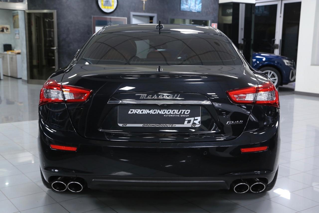 Maserati Ghibili V6 250cv Diesel auto