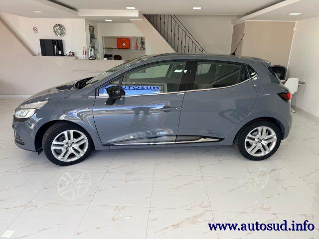 RENAULT Clio dCi 8V 75 CV 5 porte Moschino Intens