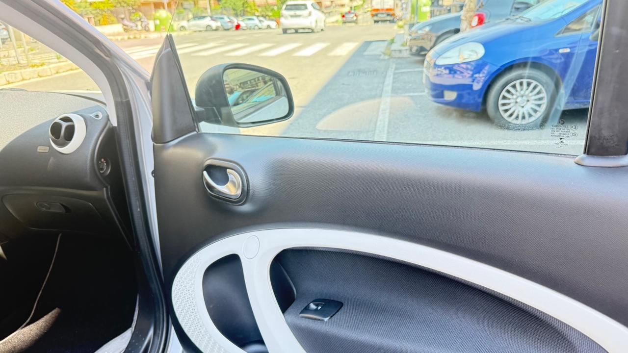 Smart ForTwo 1000 62 kW coupé passion LED PANORAMA CERCHI 16 BLUETOOTH PDC
