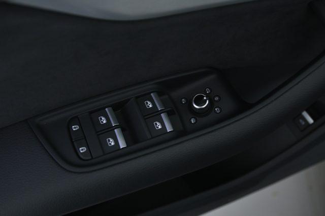 AUDI Q7 50 TDI quattro tip. S line Edition Black plus /7p.