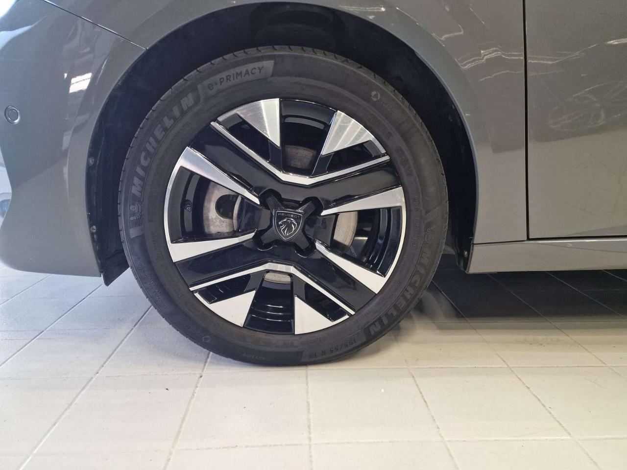 Peugeot 208 208 1.2 puretech Allure