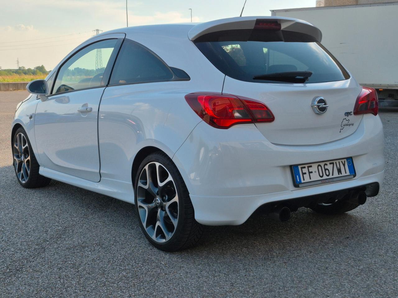 Opel Corsa 1.6 Turbo Coupé OPC