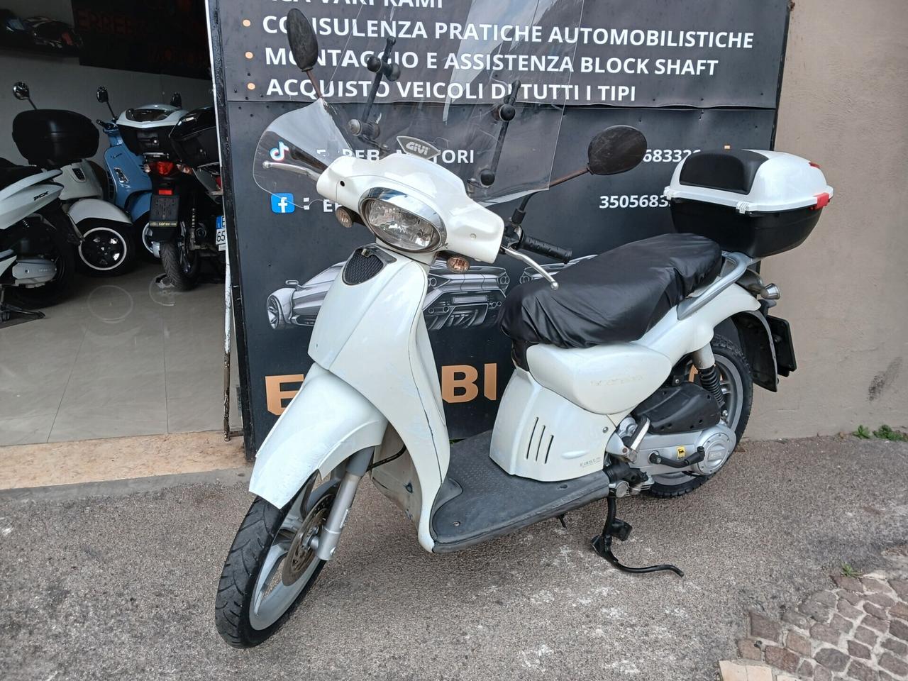 Aprilia Scarabeo 100.