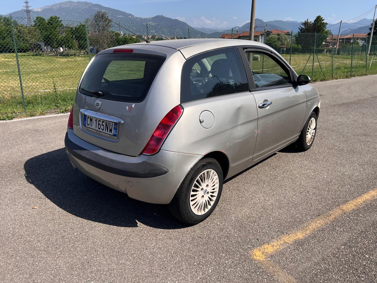 Lancia Ypsilon 1.2 Oro
