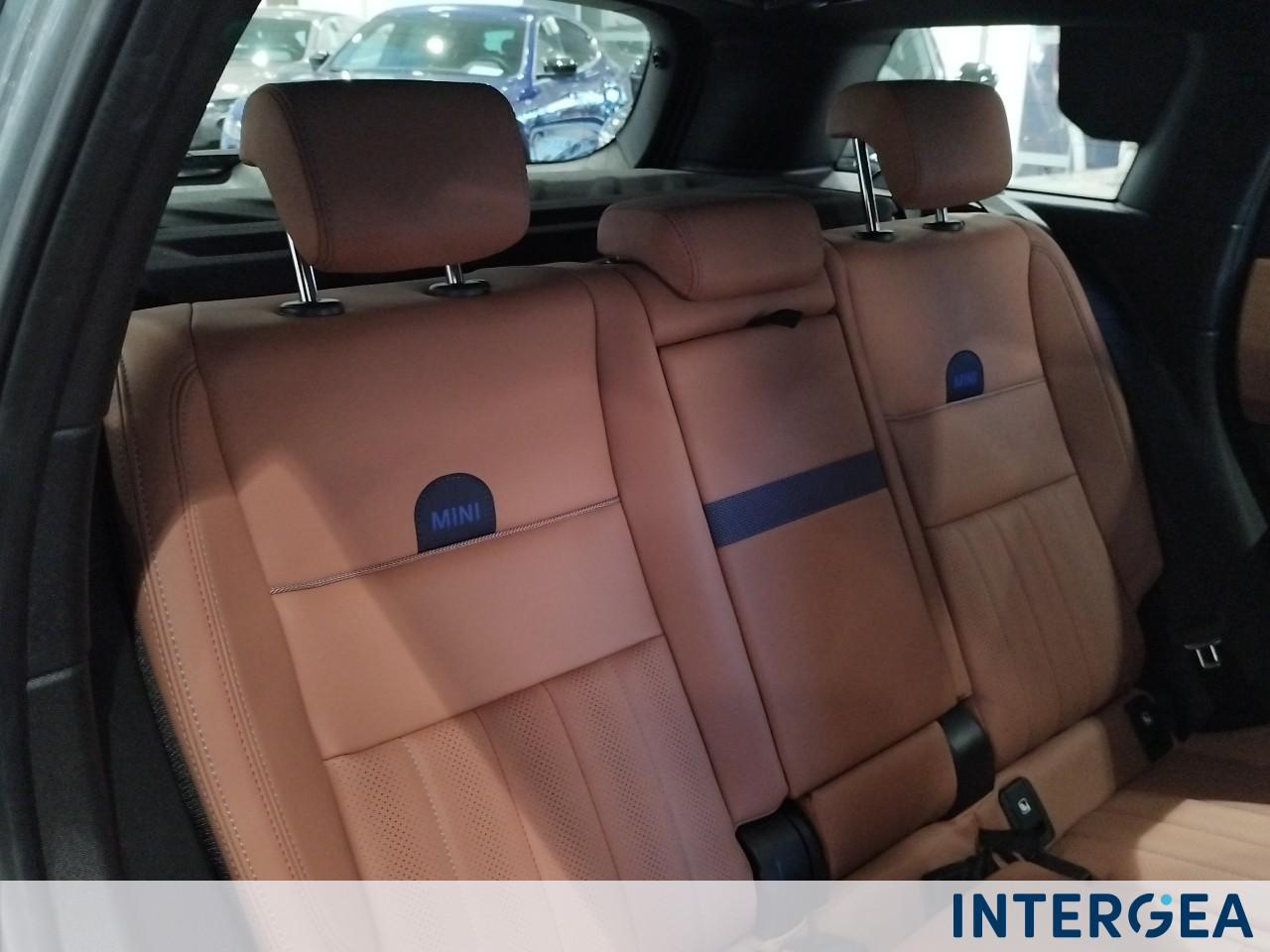 MINI Mini Countryman 2.0 48V D Favoured auto