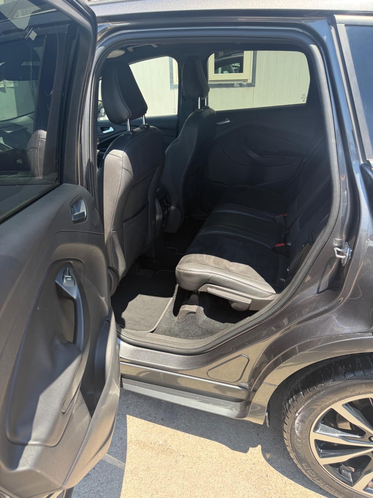 Ford Kuga 1.5 TDCI 120 CV S&S 2WD Powershift Titanium