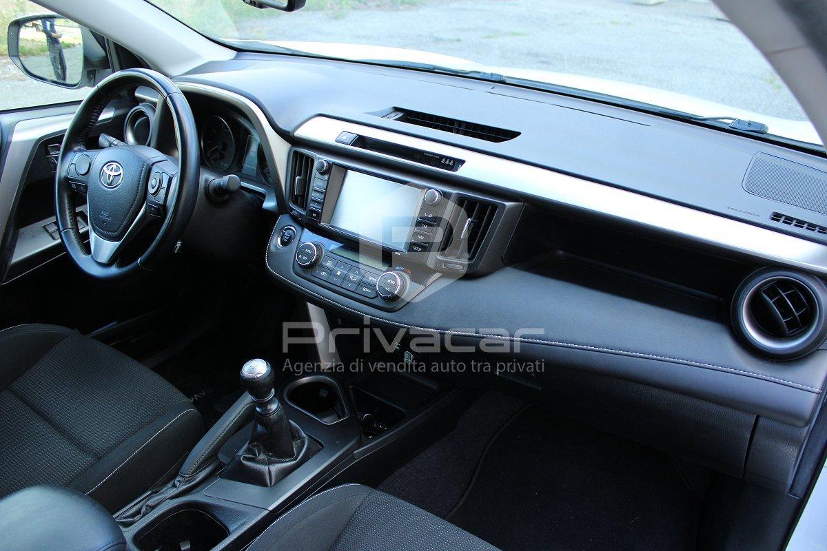 TOYOTA RAV4 2.0 D-4D 2WD Active