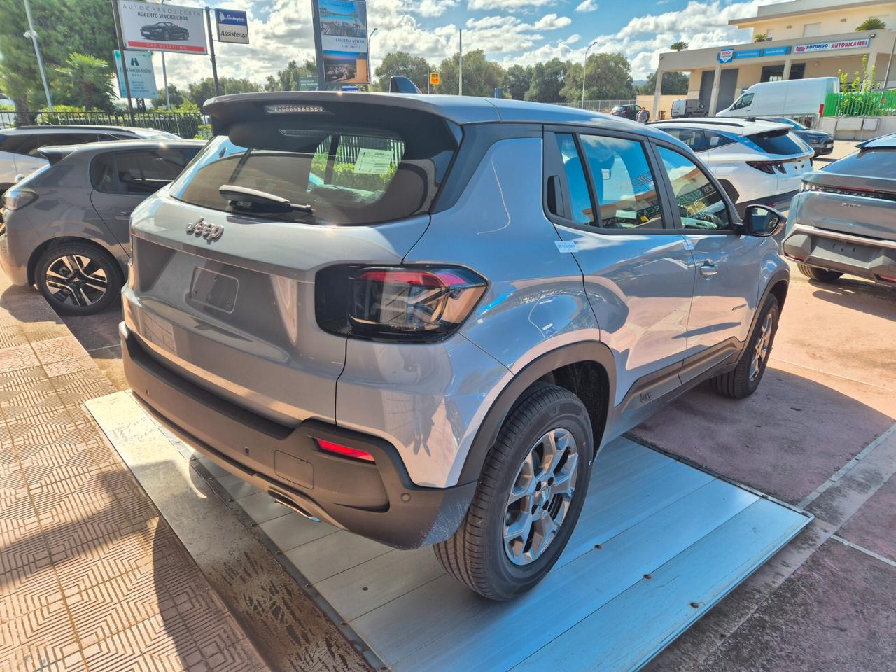 Jeep Avenger 1.2 Turbo 110 CV MHEV Longitude