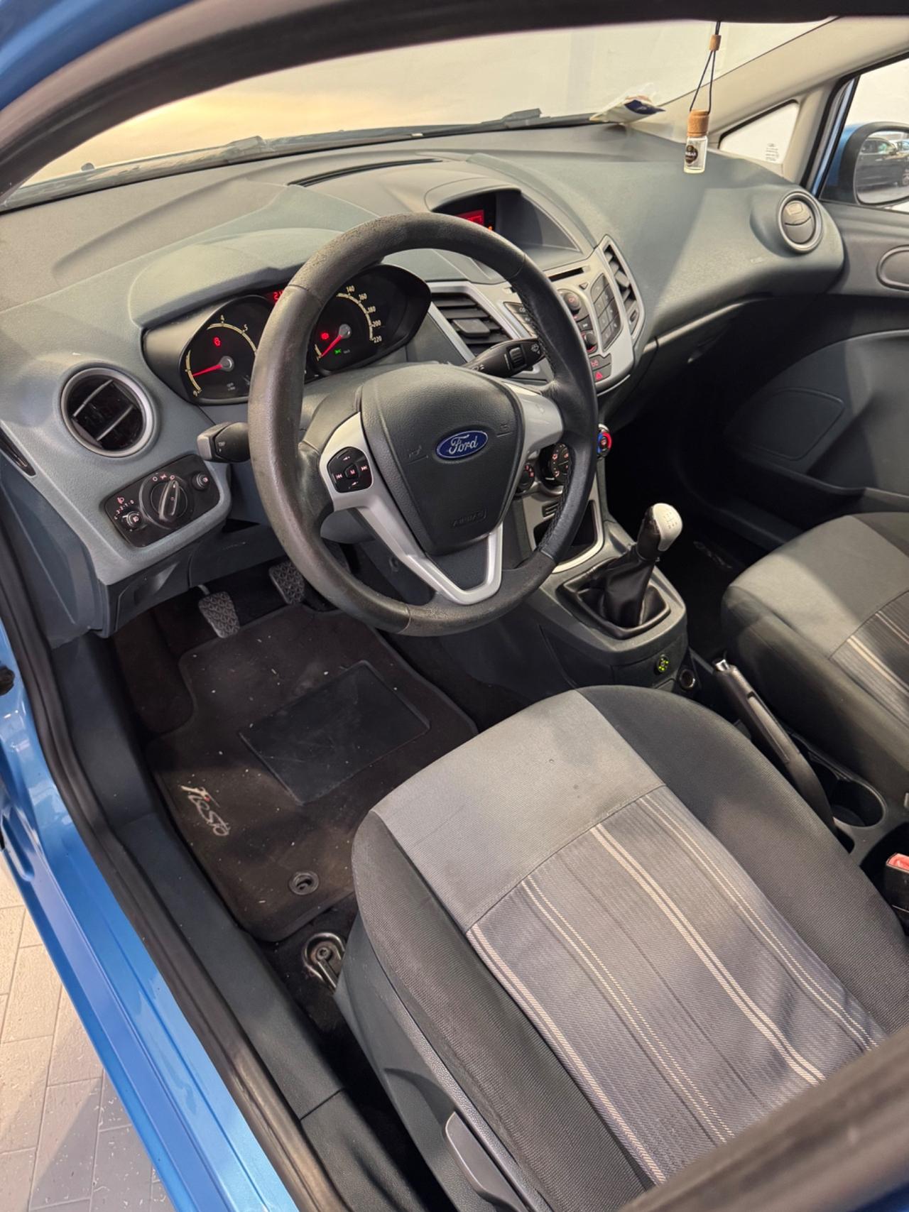 Ford Fiesta 1.4 5 porte Bz.- GPL Titanium