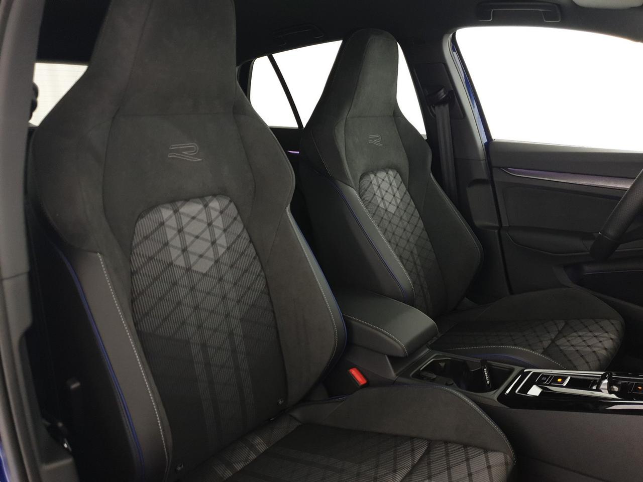 Volkswagen Golf 2.0 tdi r-line plus 150cv dsg