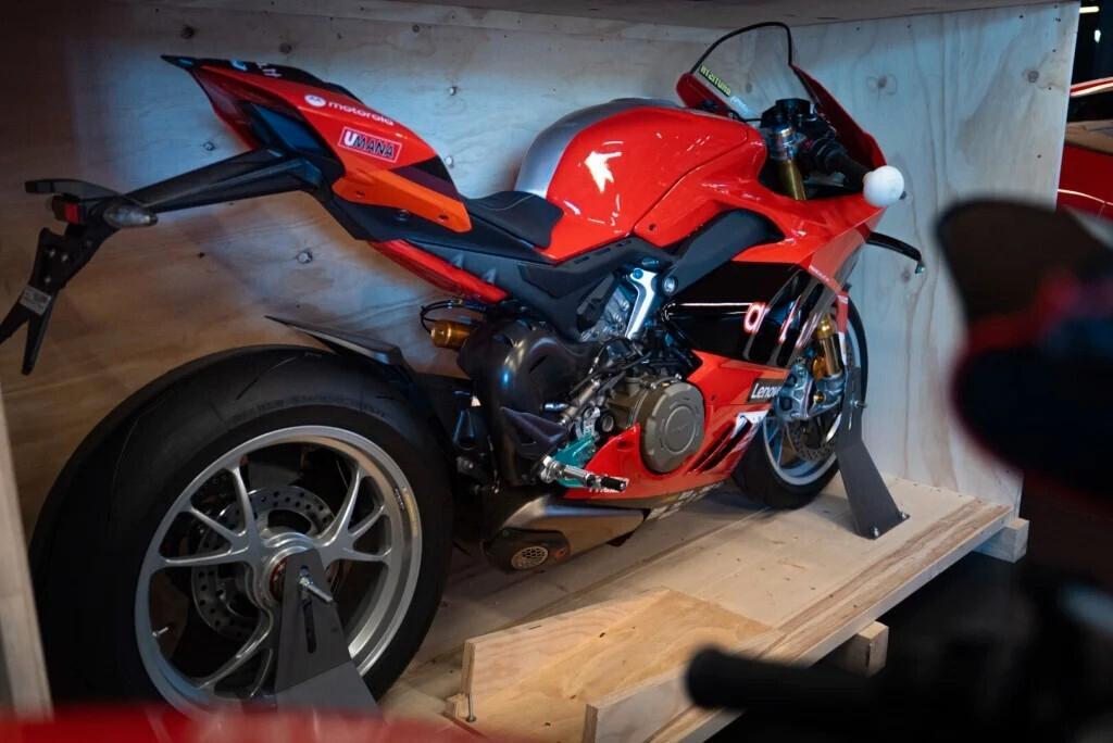 Ducati Panigale V4 BAUTISTA superbike