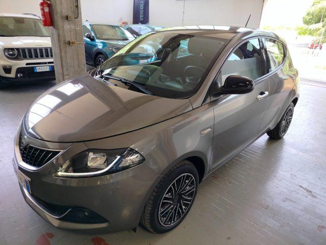 LANCIA Ypsilon 1.0 Hybrid Gold