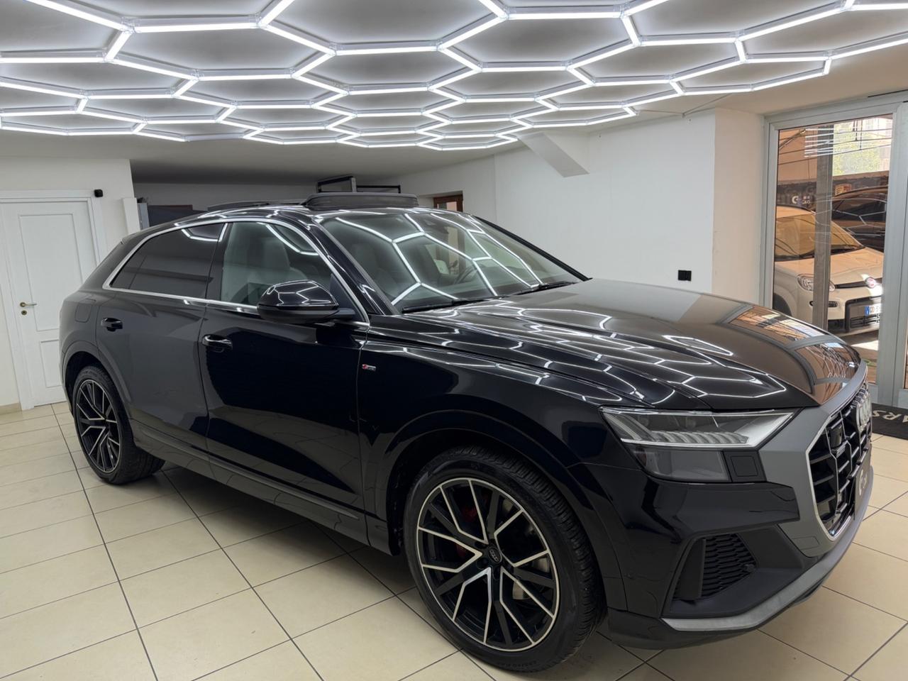 Audi Q8 50 TDI 286 CV 3x S-LINE ITA UFF STRA FULL