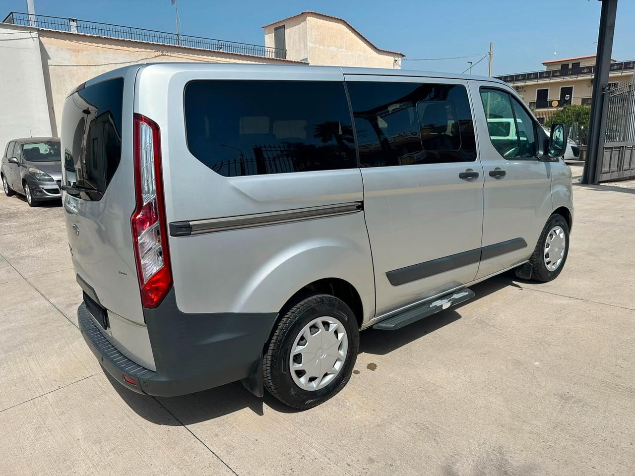 Ford Tourneo Custom 2.0 TDCi 130CV 9 POSTI