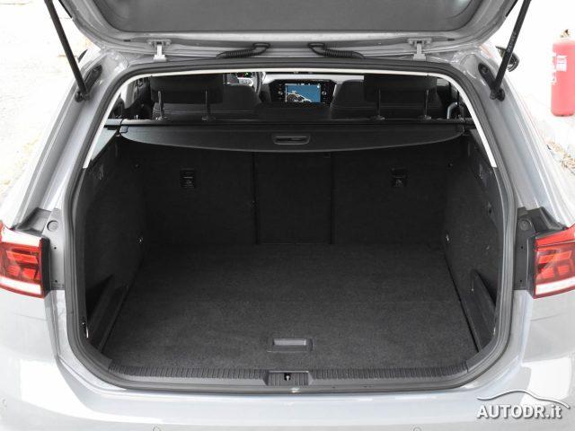 VOLKSWAGEN Passat Variant 2.0 TDI EVO DSG Business Fari LED, Navi, Ambient