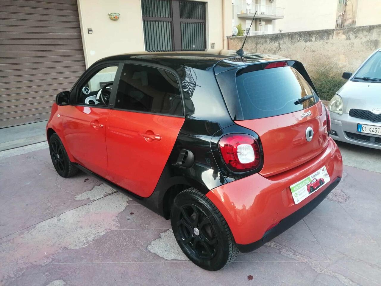 SMART FORFOUR 2015 PASSION 1.0 71CV MANUALE