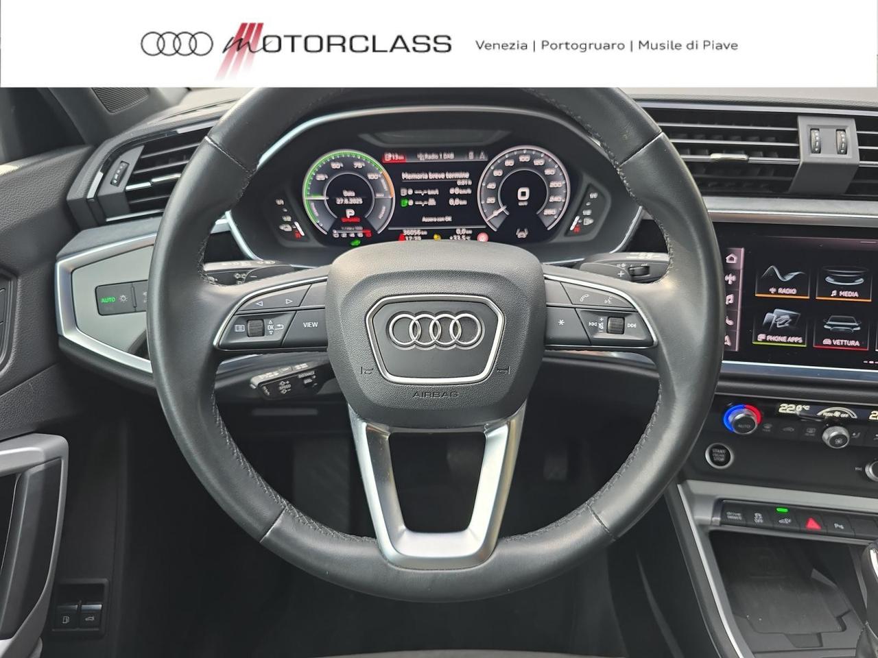 Audi Q3 45 1.4 tfsi e business s tronic