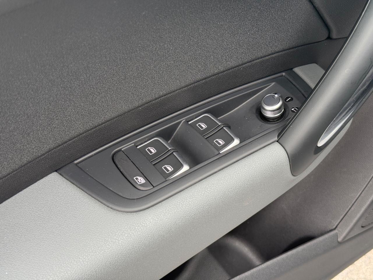 Audi A1 Sportback 1.4 tfsi 49.000KM ORIGINALI!