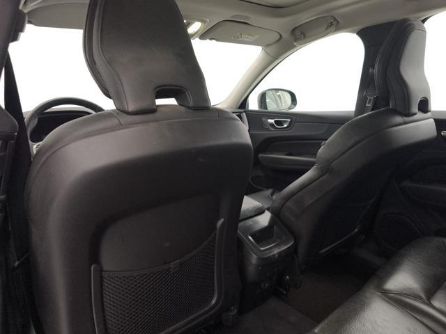 VOLVO XC60 2.0 b4 Plus Dark awd auto