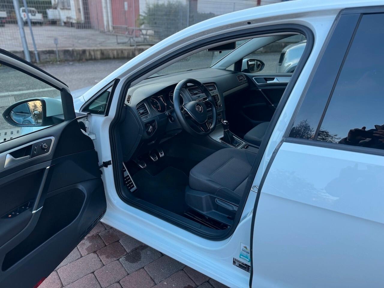 Volkswagen Golf 2.0 TDI 5p. Highline BlueMotion Technology