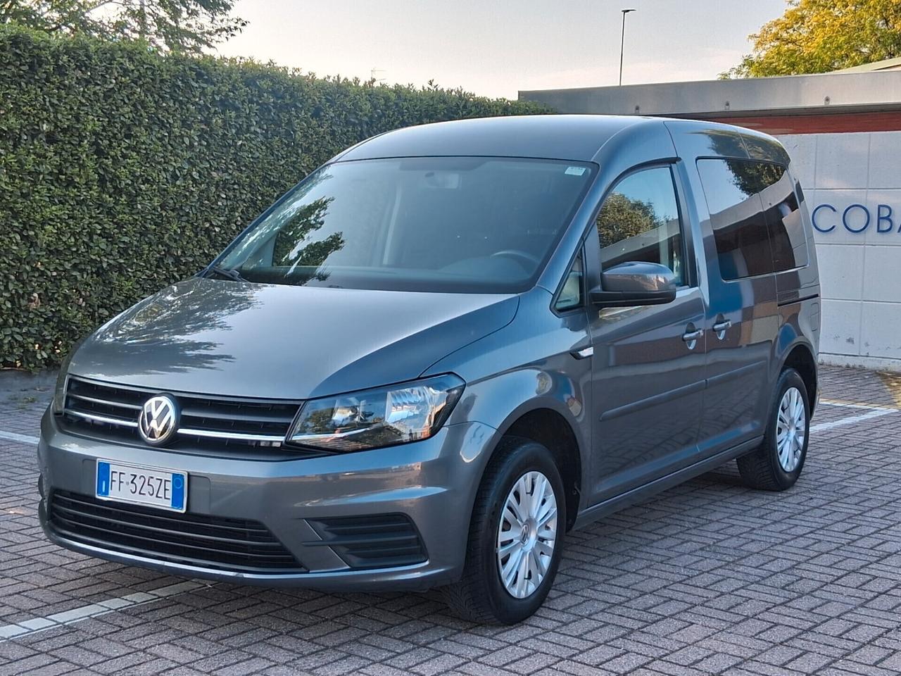 Volkswagen Caddy 2.0 TDI 102 CV Trendline..CELL 320 147 1147 WUATSAPP.