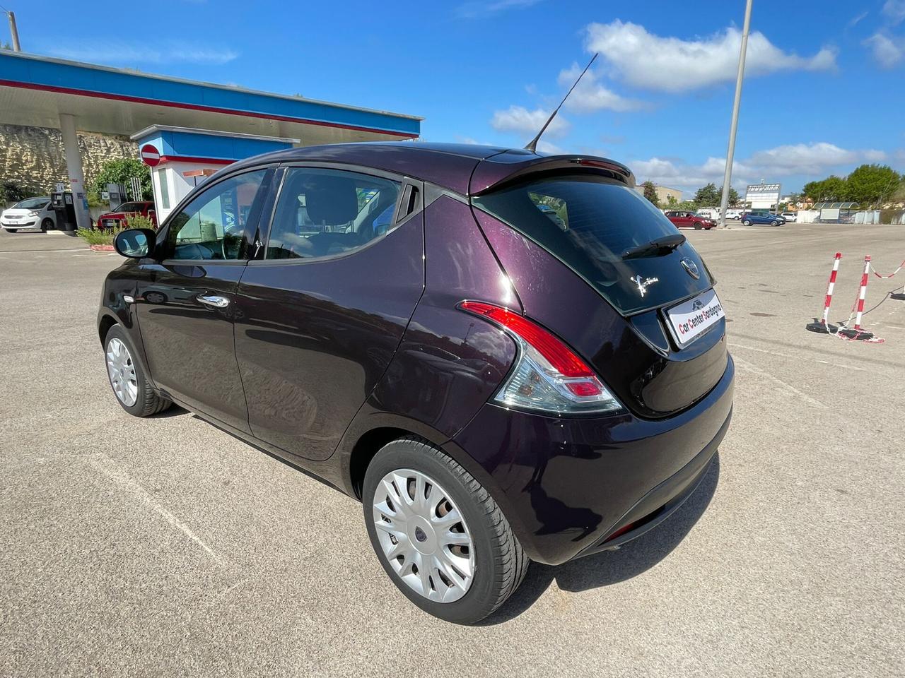 Lancia Ypsilon 1.3 MJT 75 CV Platinum