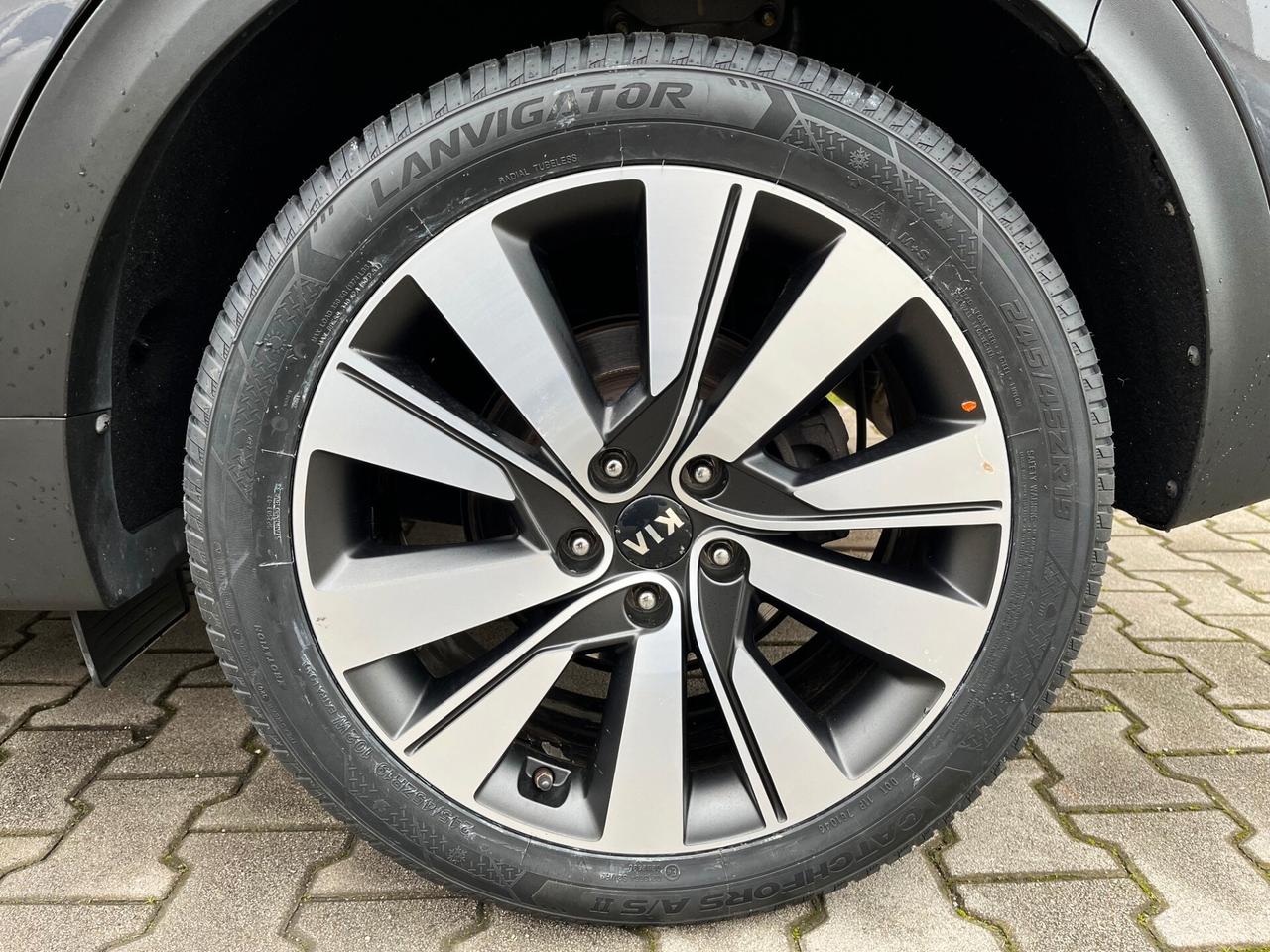 Kia Sportage 1.7 CRDI 2WD Class EURO 6 (gomme nuove)