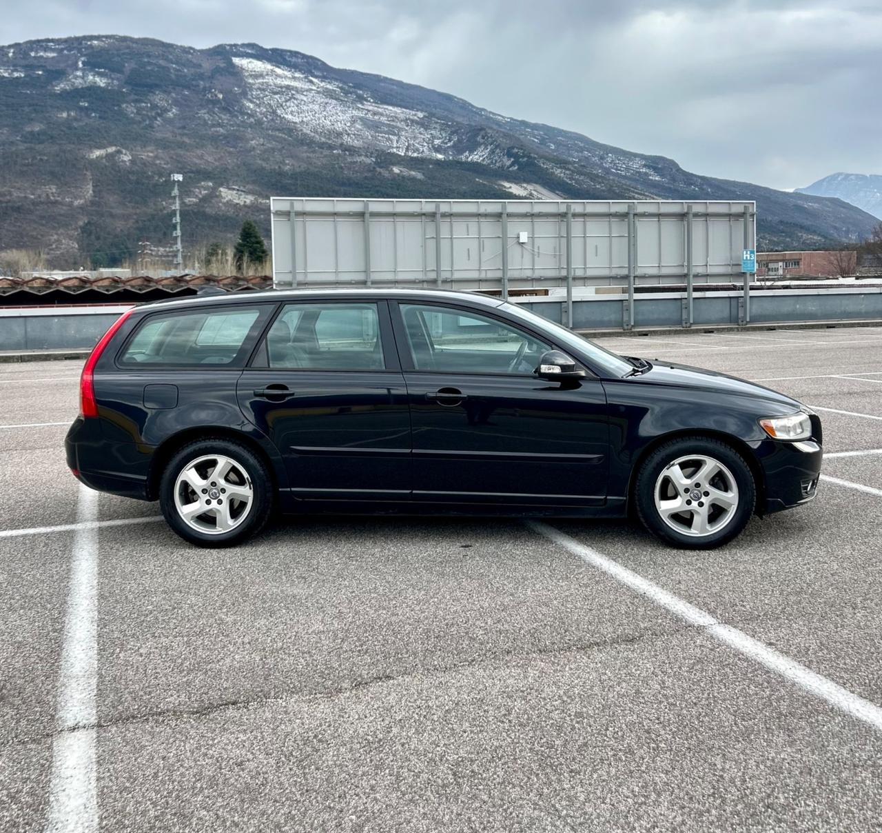Volvo V50 R-design Neopatentati 2012