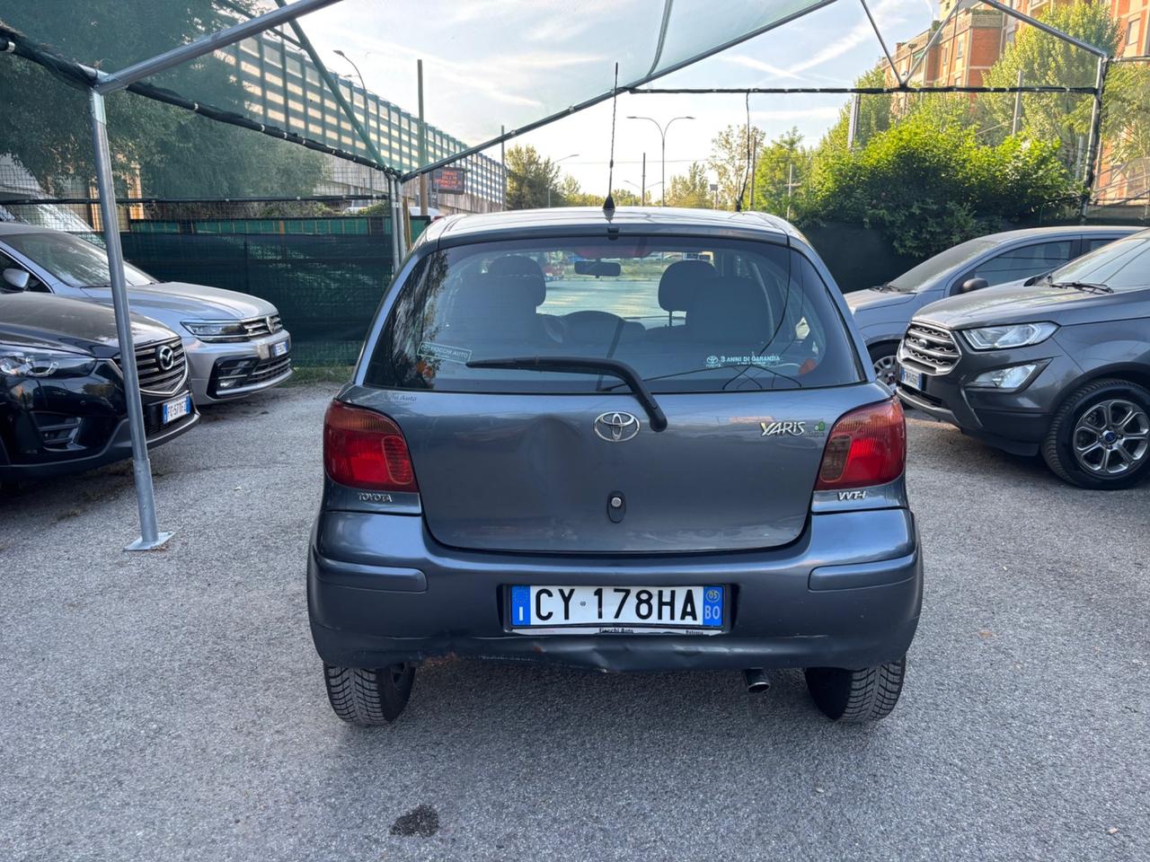 Toyota Yaris 1.0i 5 porte Sol OK NEOPATENTATI