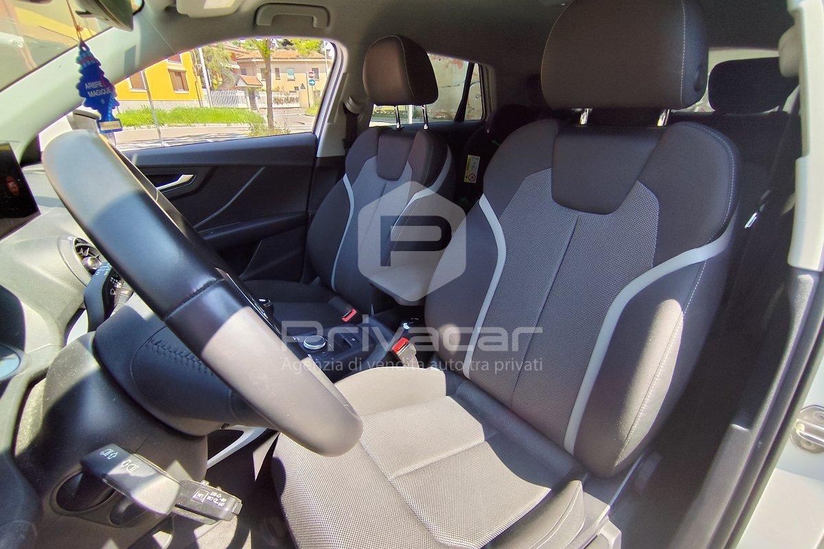 AUDI Q2 35 TDI S line Edition