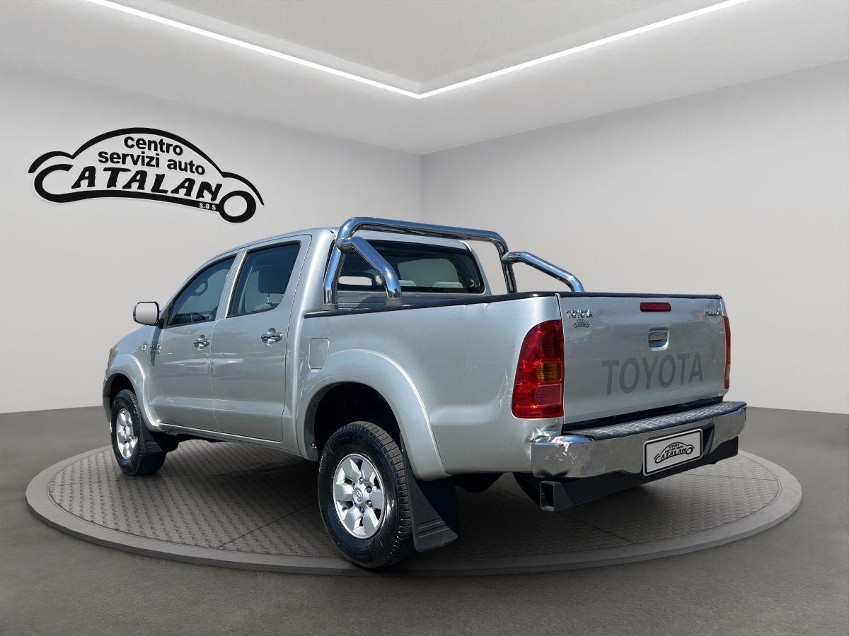 TOYOTA - Hilux - 3.0 D-4D 171cv 4WD 4p. Double Cab SR