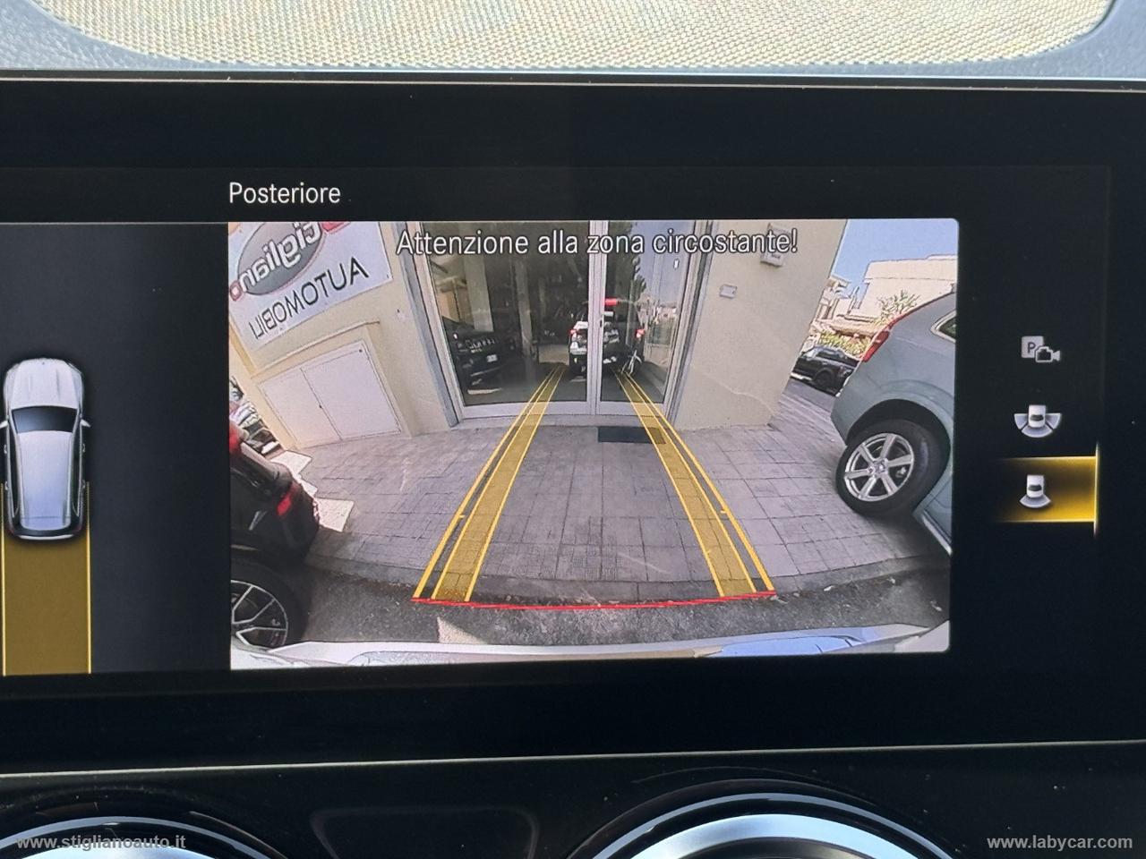 MERCEDES-BENZ GLB 180 d Automatic Premium