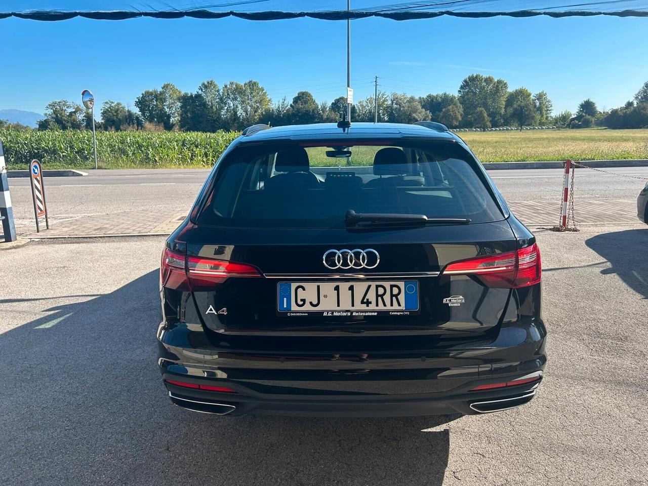 AUDI A4 Avant 30 2.0TDI 136CV S-Tronic Business