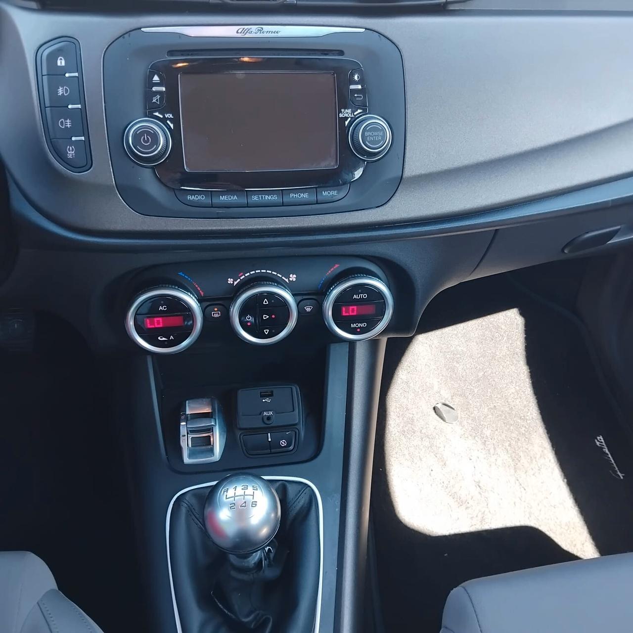 Alfa Romeo Giulietta 1.6 diesel manuale NEOPATENTATI restayling