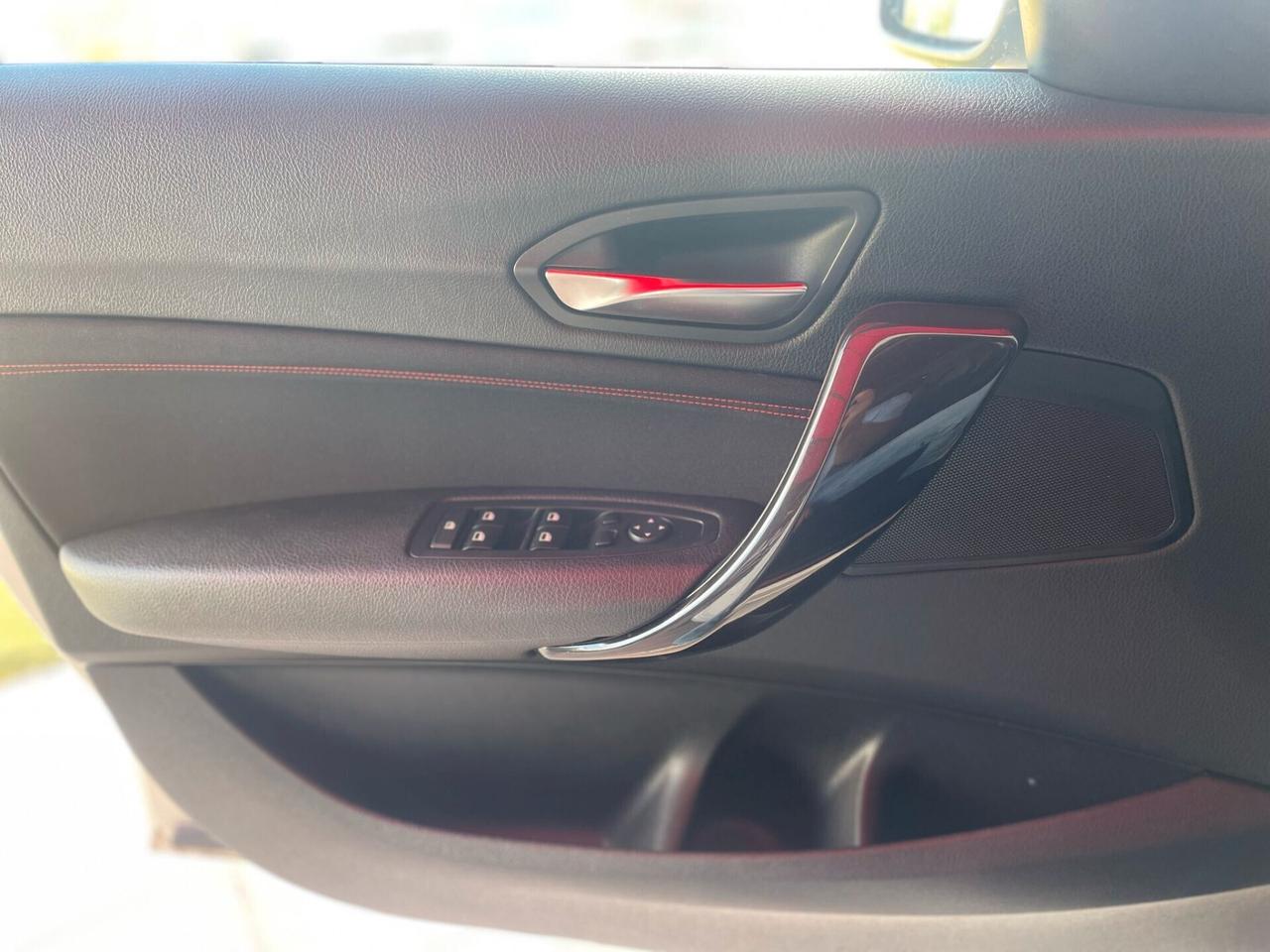 Bmw Serie 1 Sport tetto apr. Neopatentati