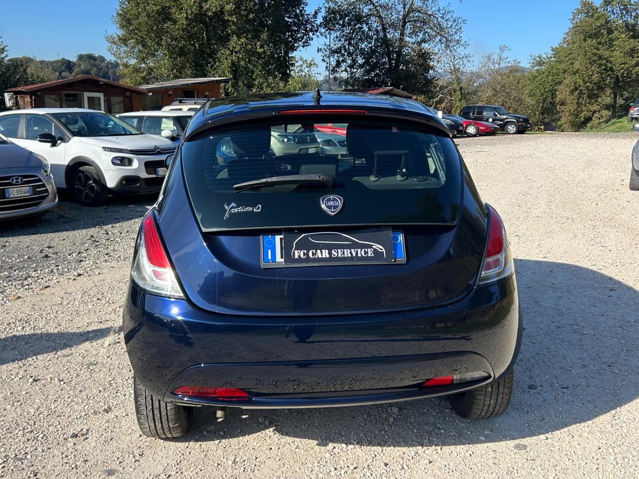 Lancia Ypsilon 1.2 69 CV 5 porte GPL Ecochic Silver neopatentati