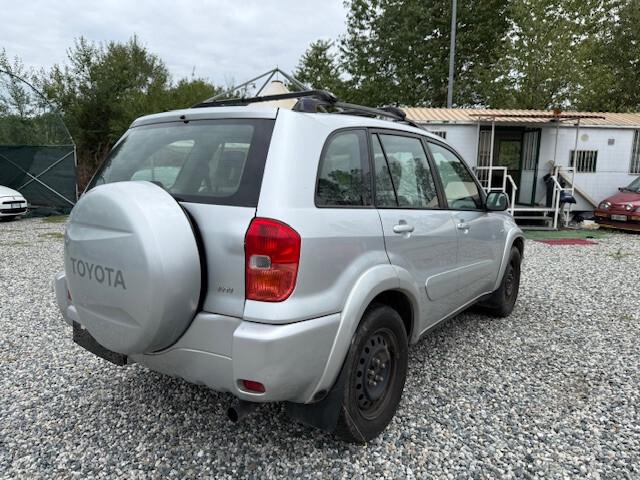 Toyota RAV 4 2.0 PASSO LUNGO GPL - BOMBOLE VALIDE FINO AL 2035