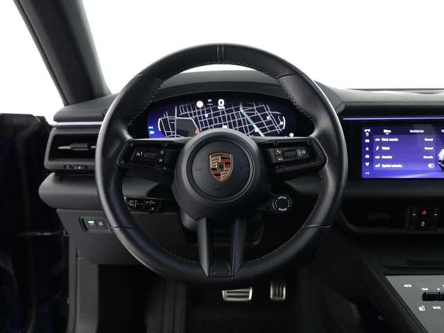 Porsche Macan 4